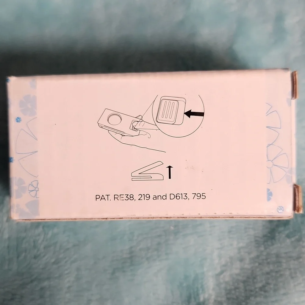 Creative Memories Snowflake Mini Pocket Punch